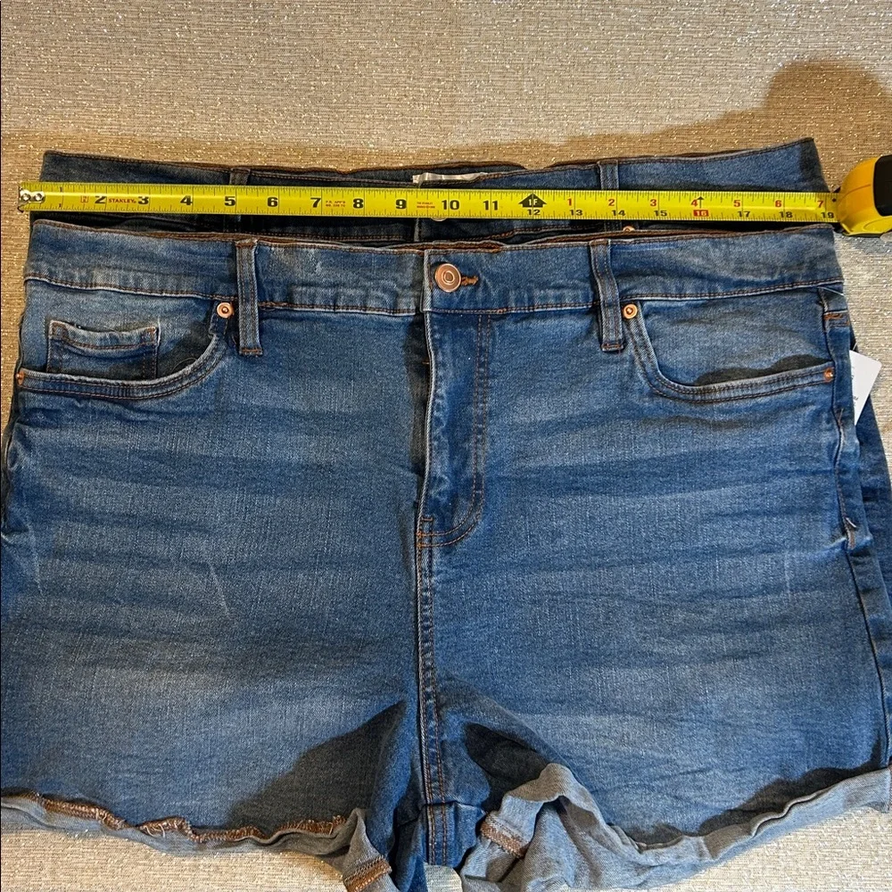 NWT JUST BE Denim Shorts BUNDLE High Waist Medium Wash Classic 5 Pocket Style XL - Picture 6 of 8